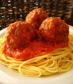 Spaghetti and Marinara With Vegan Meatballs