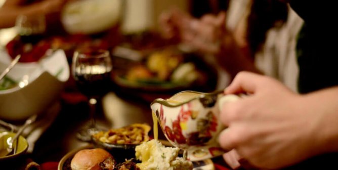 Easy-to-Find Vegan Gravy Brands to Top Your Holiday Feast