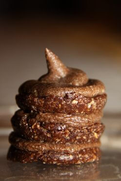 Tempting Raw Vegan Chocolate Cake Recipe Peta Living