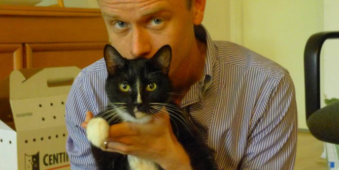 14 Ridiculously Cute Animals and Their Human BFFs
