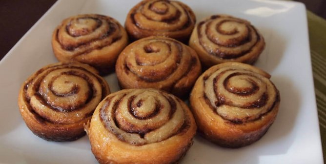 The Easiest Vegan Cinnamon Roll Recipe Ever
