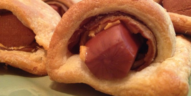 ‘Bacon’-Wrapped Vegan Pigs in a Blanket