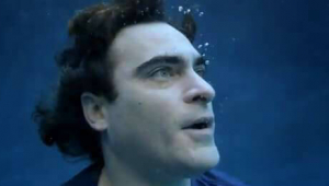 Joaquin Phoenix: Drowns