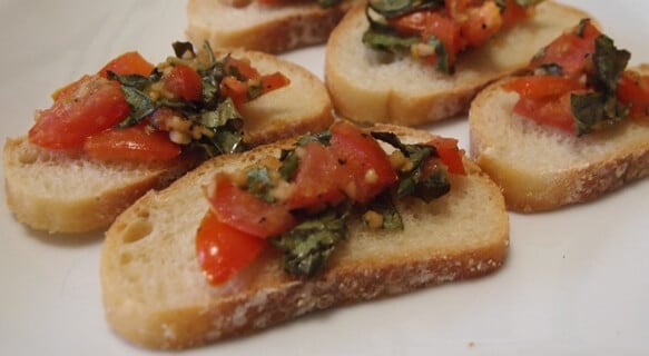 583_2D00_Baked-Bruschetta-Bites.JPG