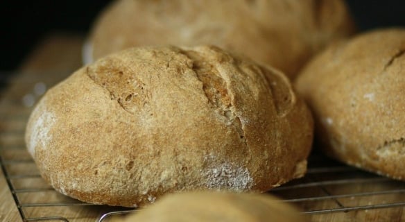 584x377_2D00_white_2D00_wheat-artisan-bread.jpg