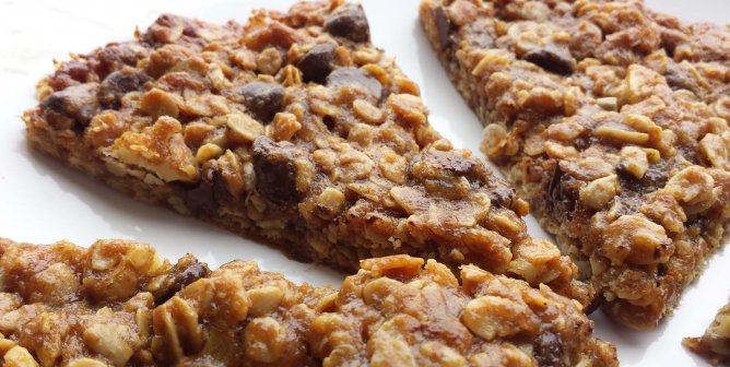 Ooey Gooey Chocolate Chip Chewy Bars
