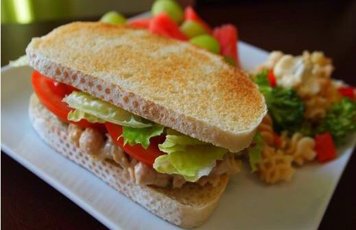 10 Vegan Lunch Bag Ideas (for Both Kids and Adults!)