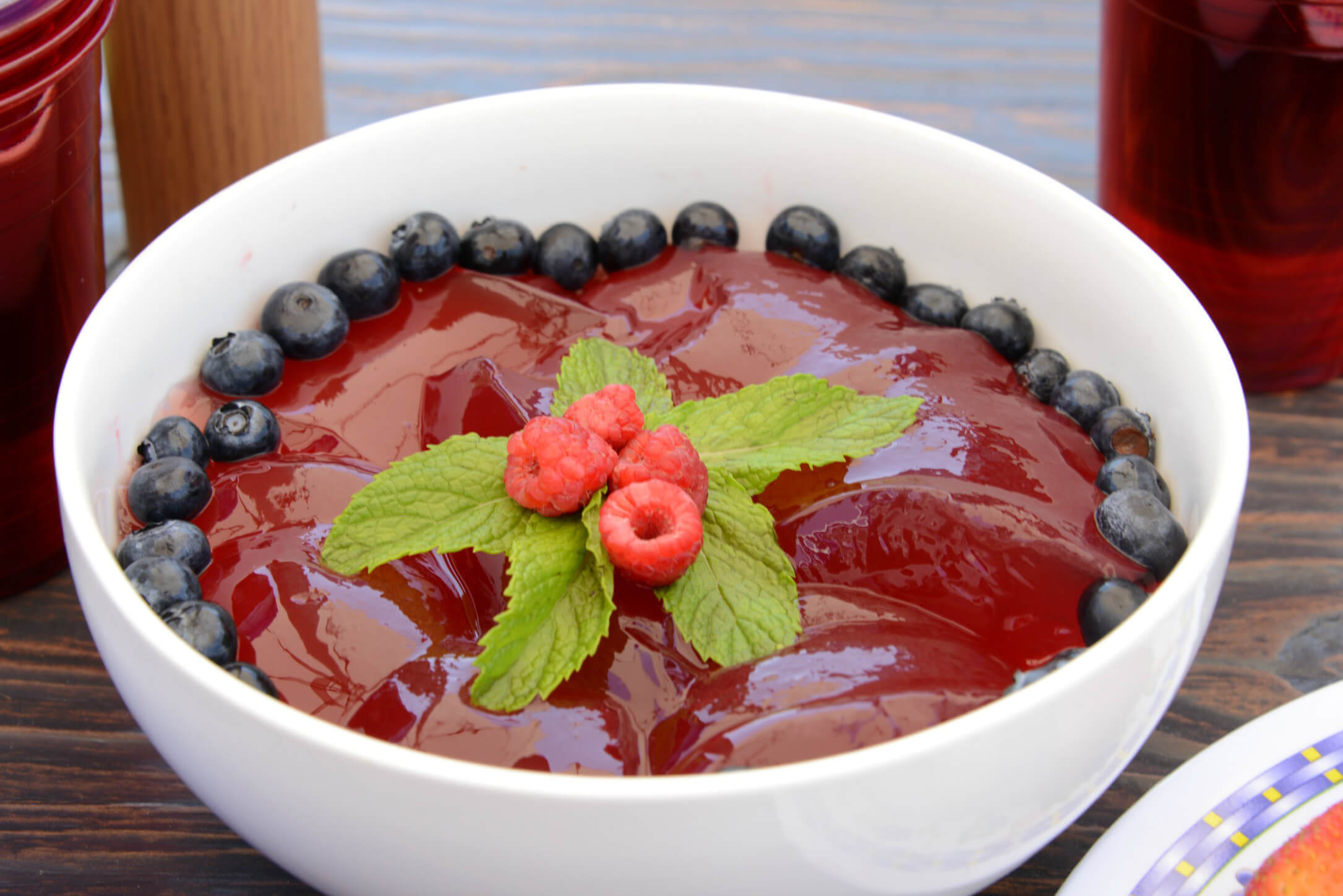 Want Vegan Jell-O? Try These Gelatin-Free Brands | PETA Want Vegan Jell-O? Try These Gelatin-Free Brands | PETA