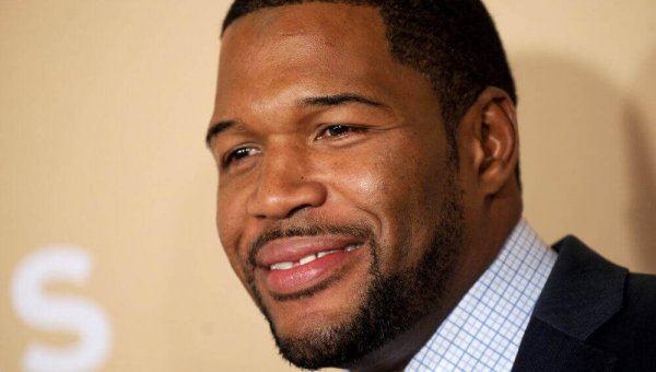 Michael Strahan: Cold Dog 0:30