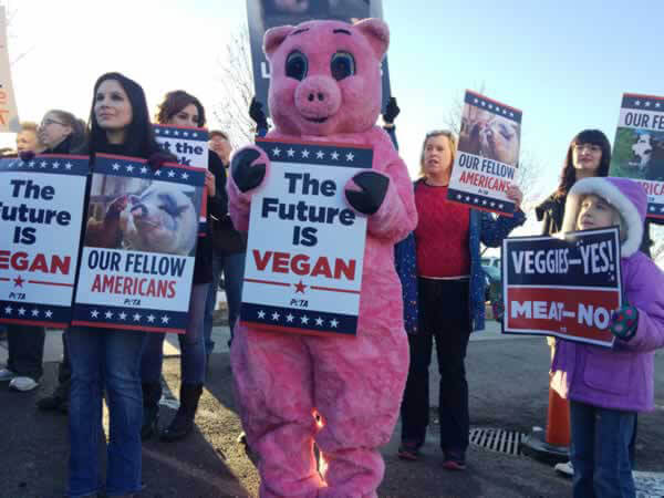 PETA 'Pig' at Iowa Agricultural Summit