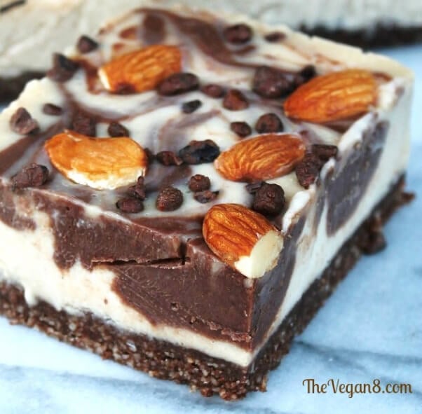 chocolate almond cheesecake vegan8