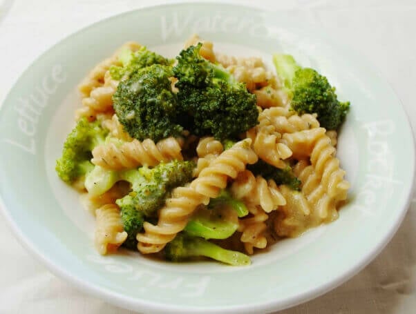 broccoli cheese pasta easy vegan meal