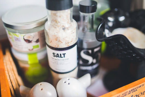 holiday-foods-that-are-bad-for-dogs-salt
