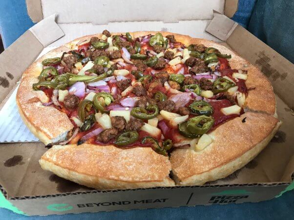 vegan pizza hut beyond meat