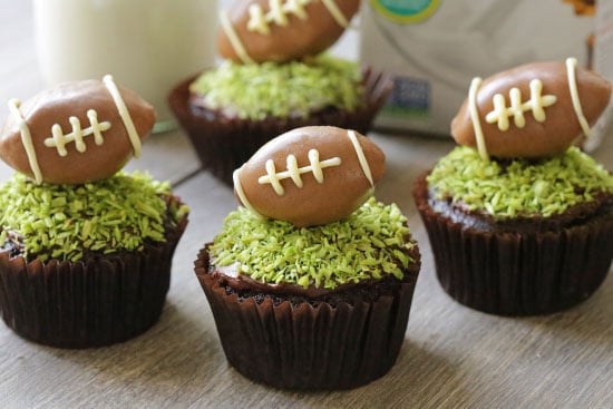 The Perfect Vegan Appetizers To Bring To Super Bowl Parties