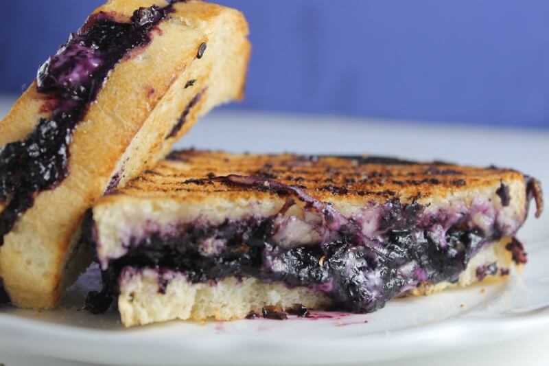 Best Vegan Grilled Cheese Sandwiches to Try PETA