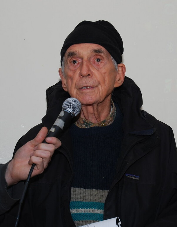 800px-NLN_Dan_Berrigan_2008