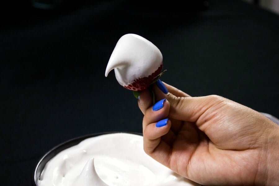 How To Make Aquafaba Whipped Cream In Two Steps Vegan Peta