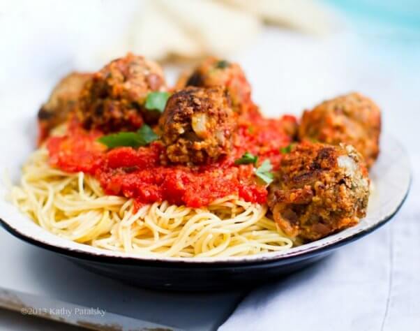 Spaghetti vegan meatballs