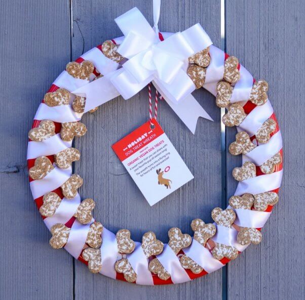 peta-catalog-dog-treat-wreath