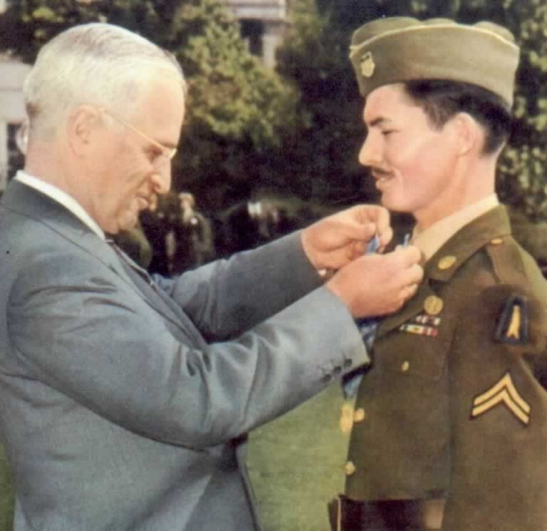 'Hacksaw Ridge' Real-Life Hero Desmond Doss Receives PETA Award | PETA