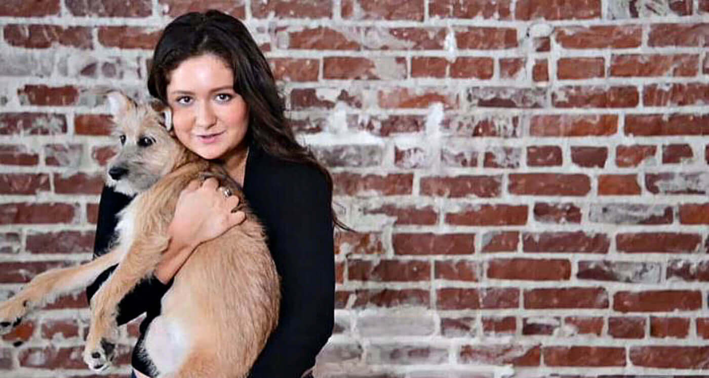 Shameless' Actor Emma Kenney Rants About Puppy Mills, image size:1400x746