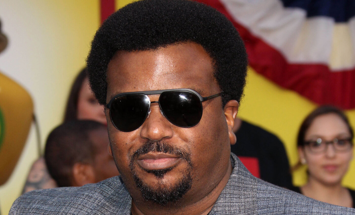Peta Wishes Craig Robinson A Happy Birthday With A Vegan Cake