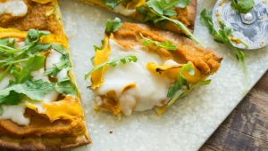 Smoky Vegan Mozzarella Pumpkin Pizza