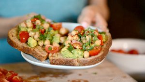 Avocado Toast With Garbanzo Beans