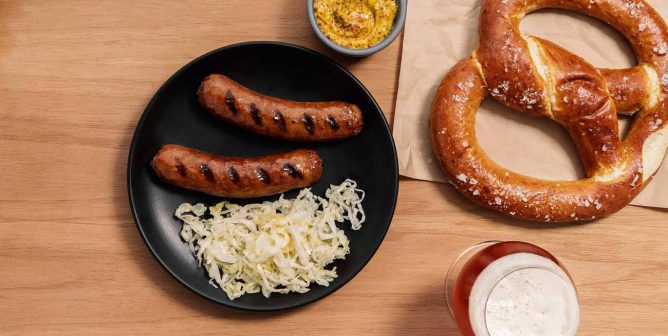 Beyond Meat’s New Vegan Sausage Is the ‘Missing Link’ in Your Diet
