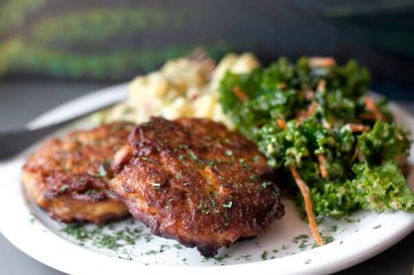 vegan 'crab' cakes from land of kush restaurant in baltimore