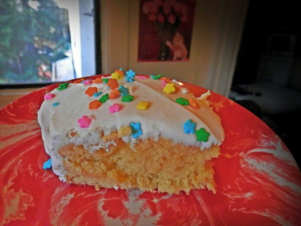 accidentally vegan snack cakes