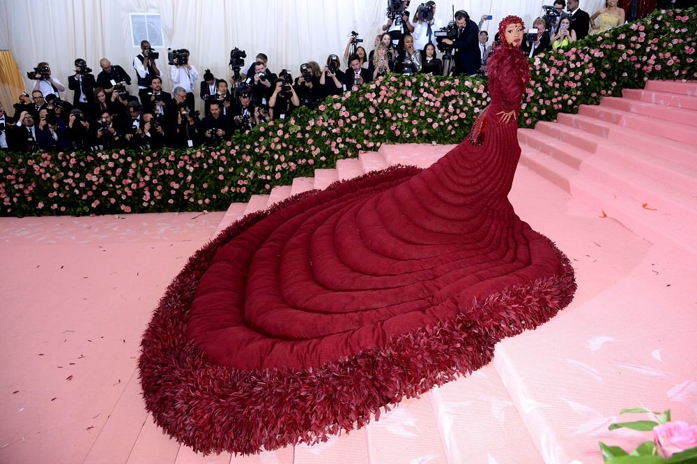 Met Gala, Feathers