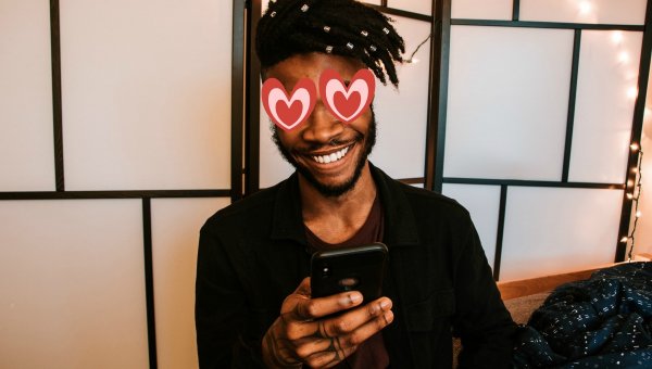 These Dating Profile Pictures Will Have You Eloping by the Weekend