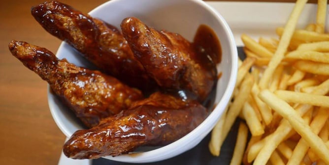 vegan chicken wings from Clovermint Café & Market