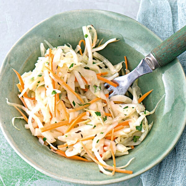 vegan german coleslaw