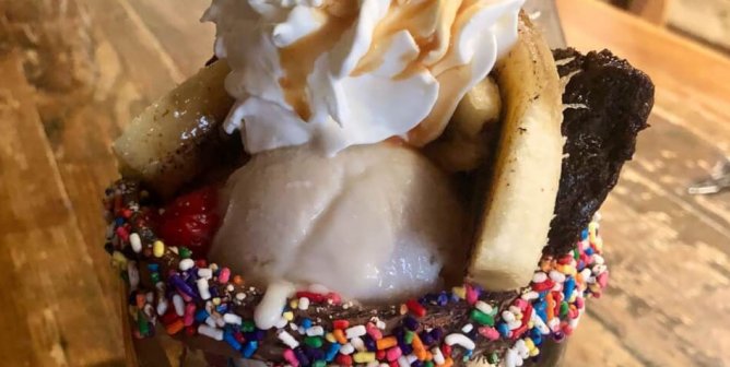 vegan ice cream sundae