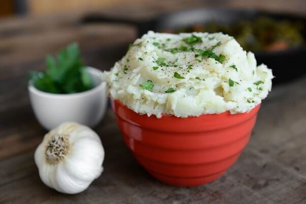 vegan garlicky mashed potatoes