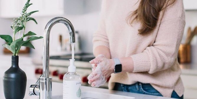 Stop the Spread of COVID-19 With These Vegan Liquid Hand Soaps