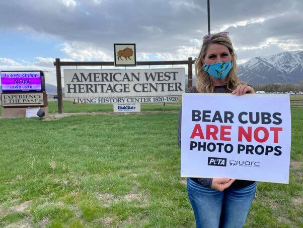 PETA Protest Yellowstone Bear World