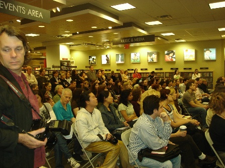 Borders NYC booksign.jpg