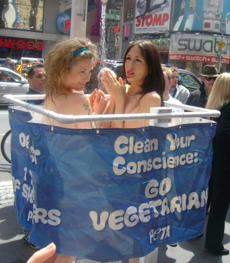 Naked_shower_demonstration_New_York.jpg