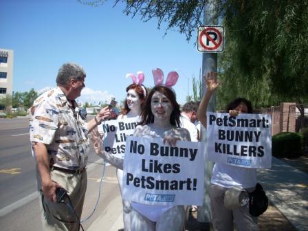 PetSmart_Rabbits_Demo_Phoenix_3.jpg