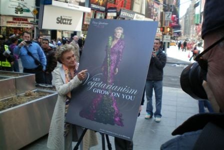 Cloris Leachman unveils new vegetarian ad