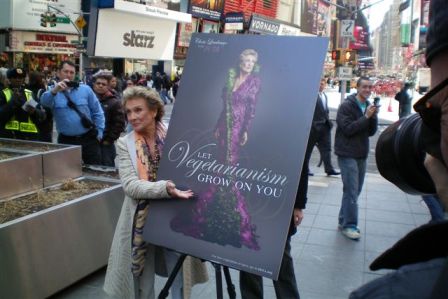 Cloris Leachman unveils new vegetarian ad