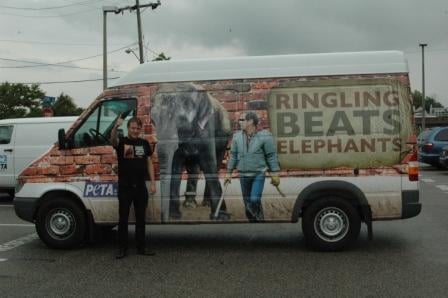 Ringling Beats Animals Circus van