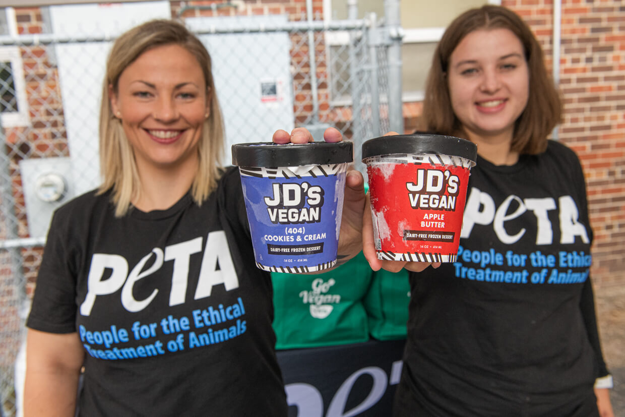 detroit food justice giveaway with jd