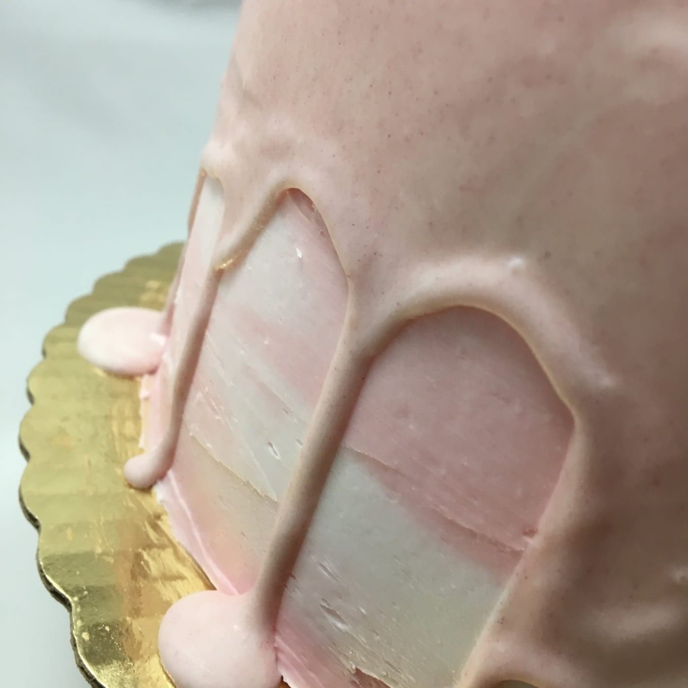 sweet to lick strawberry dream cake vegan
