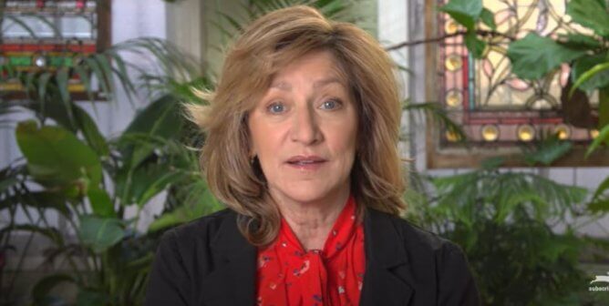 Edie Falco: New York Horse Racing
