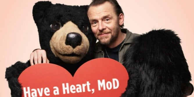 Go Fake for the Bears’ Sake: Simon Pegg Stars in New PETA U.K. Campaign